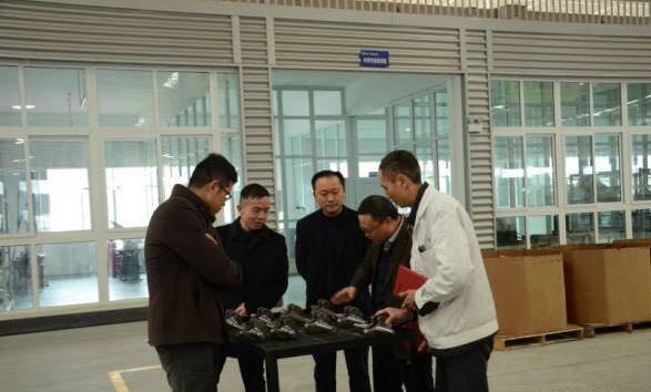 全球最大通机制造商美国B&S拜访yl23455永利(图2)